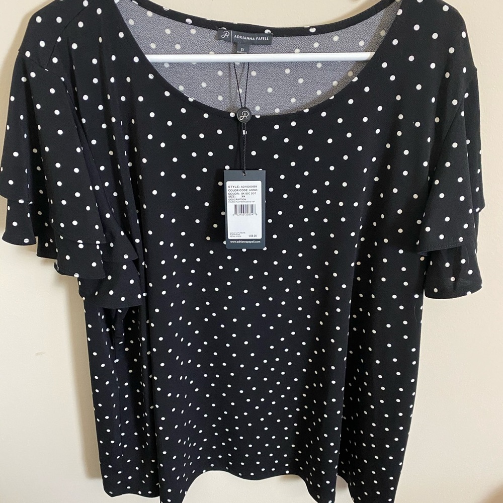 Black and white polka dot top size 3x